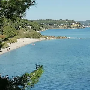 https://maison-t3-avec-vue-au-bord-de-ltang.fr-provencehotel.com